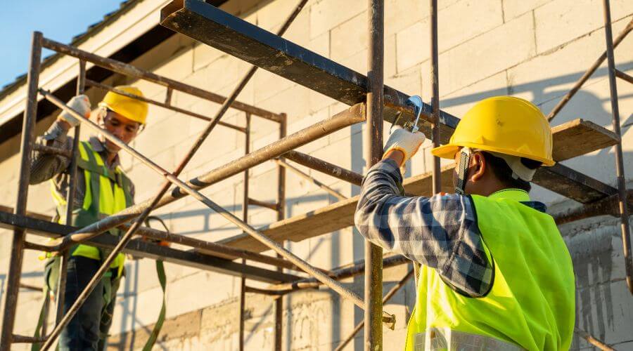 Professional gutter cleaning in Springdale, PA